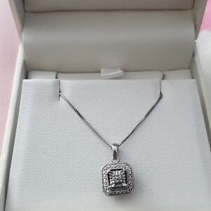 Dazzling Silver Square Pendant Necklace